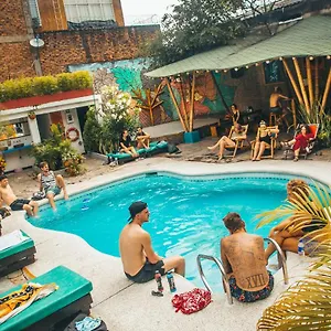 https://el-viajero-cali-hostel-salsa-school.cali-hotels.com