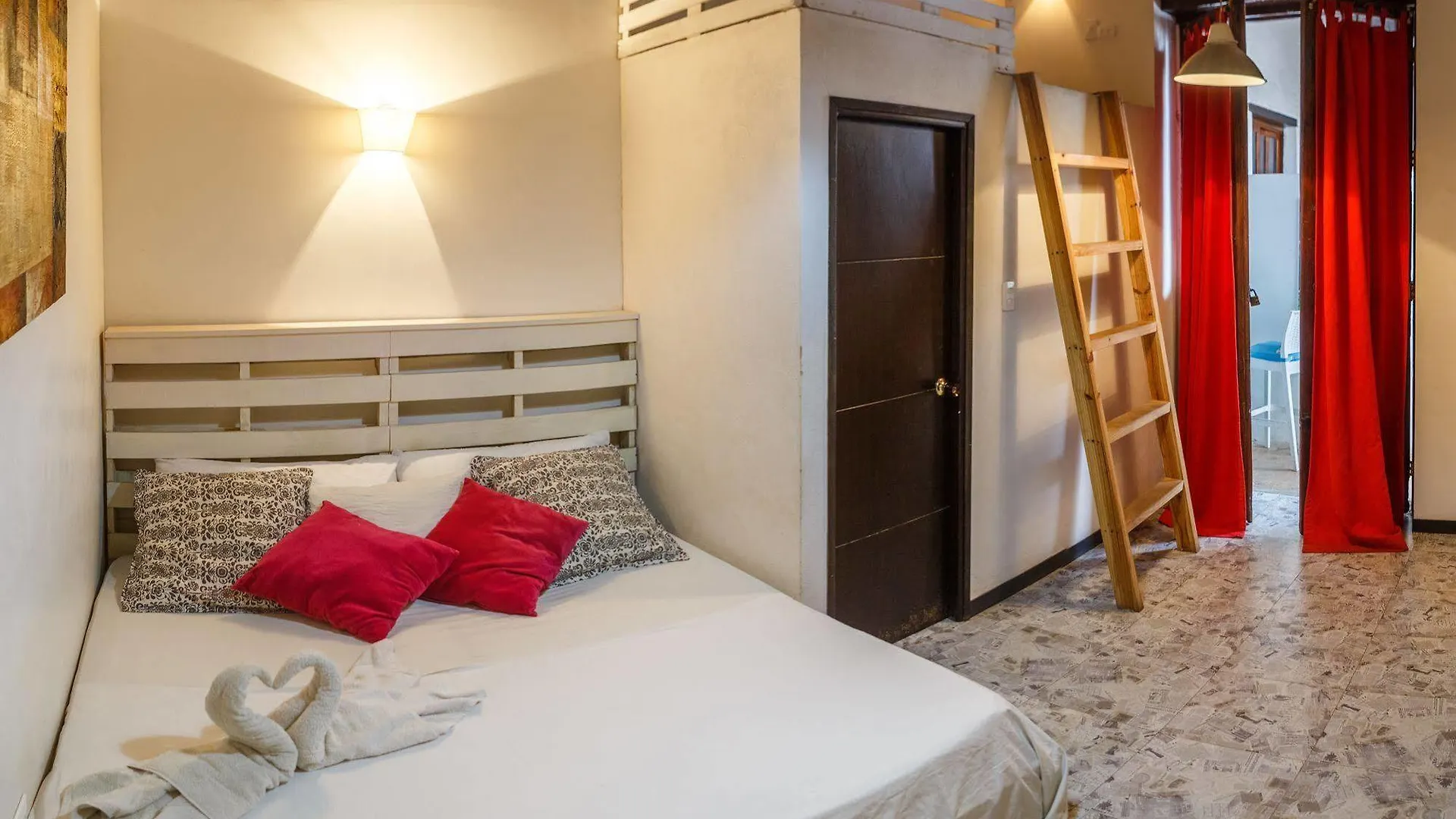 Aroha Villana Hostel Santa Marta  Colombia